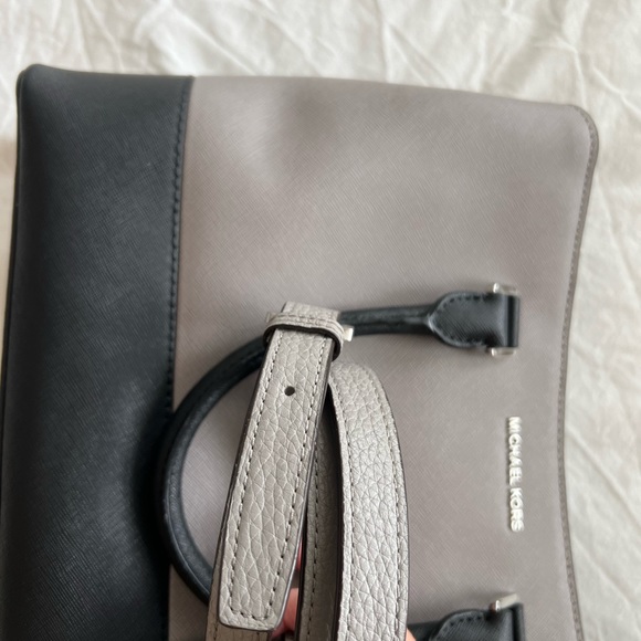 Michael Kors bag - Picture 4 of 4